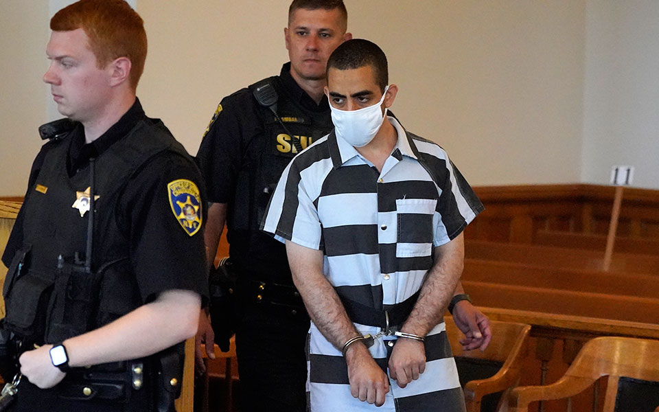 σαλμάν-ρουσντί-θαυμαστής-του-αγιατολ-562002520