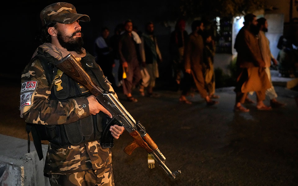 αφγανιστάν-δεκάδες-νεκροί-από-έκρηξη-562002493