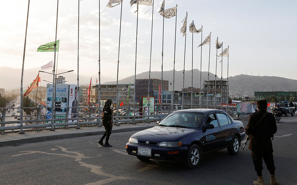 αφγανιστάν-εξέχων-ιερωμένος-των-ταλι-561996730