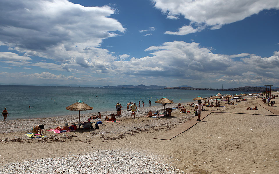 καιρός-ζέστη-και-ισχυροί-άνεμοι-πού-561990205