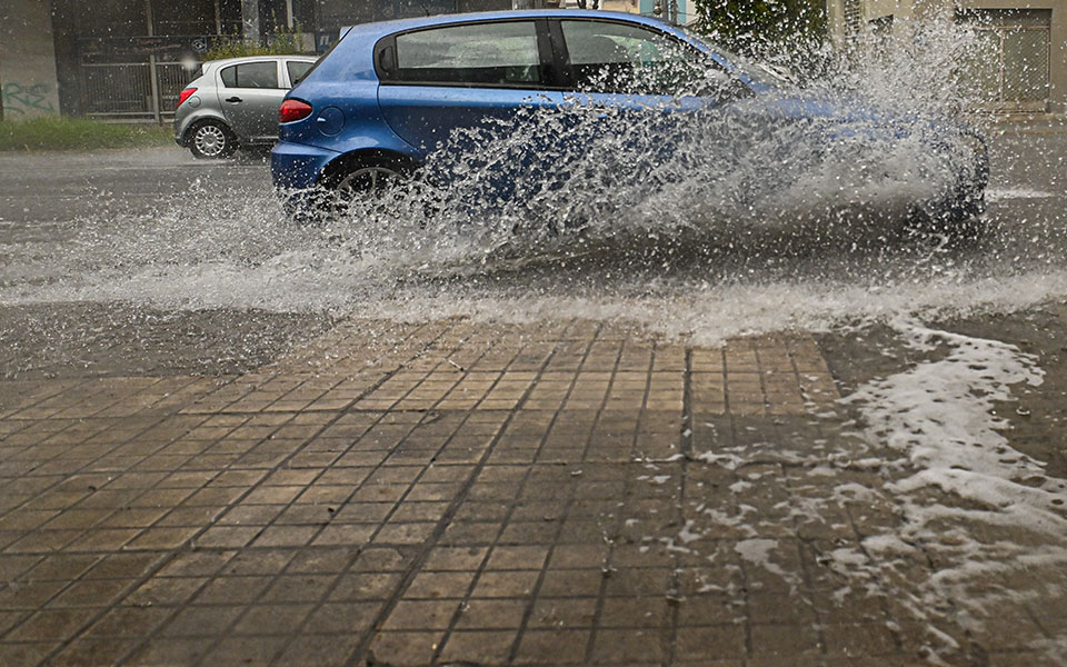 κακοκαιρία-στην-αττική-109-κλήσεις-στην-562010011