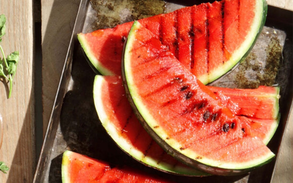 καρπούζι-και-όμως-υπάρχουν-και-γλυκές-561992917