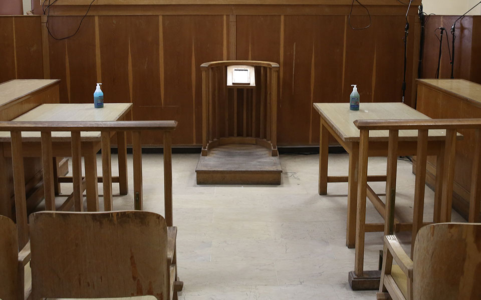 θεσσαλονίκη-κόρη-μαχαίρωσε-τον-πατέρ-561991813