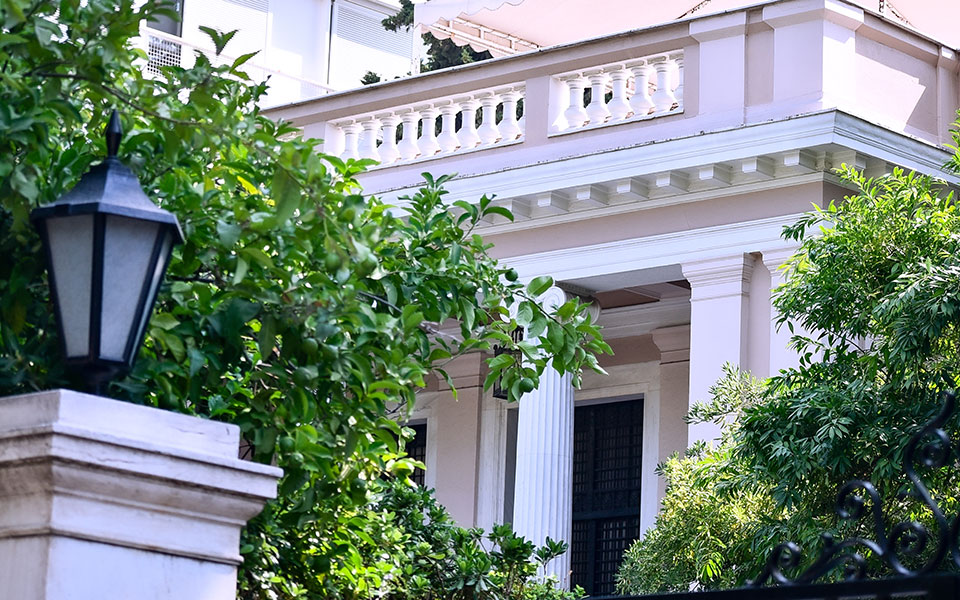 υπόθεση-παρακολουθήσεων-τα-4-σημεία-αλ-561991936