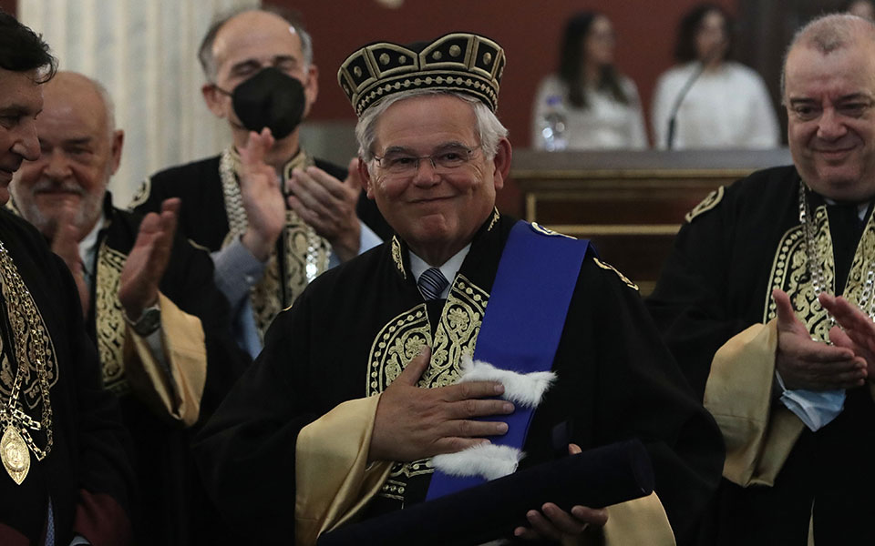 μενέντεζ-η-τουρκία-είναι-η-μεγαλύτερη-562014469