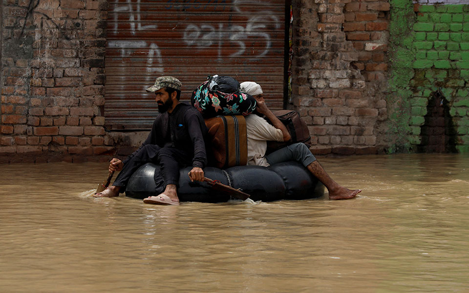 Πακιστάν: Τουλάχιστον 1.000 οι νεκροί από τις πλημμύρες-2