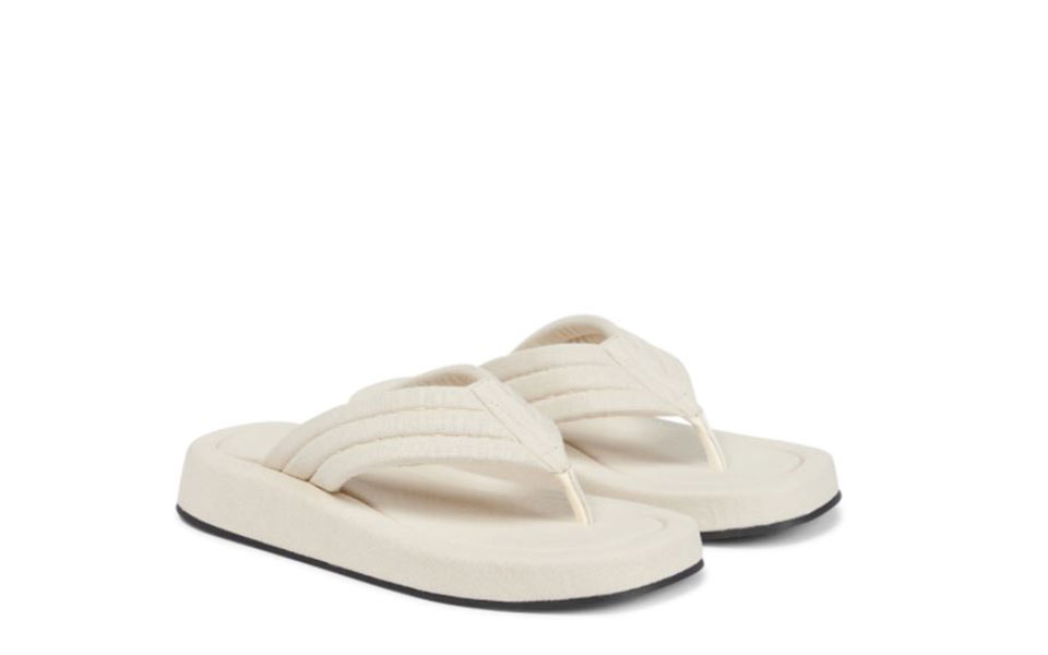 vacation-ready-τι-παπούτσια-πρέπει-να-φοράμε-όταν-561993079