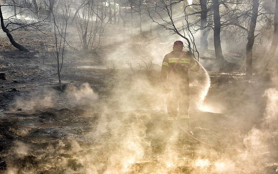 κορωπί-οριοθετήθηκε-η-πυρκαγιά-στην-α-561994858