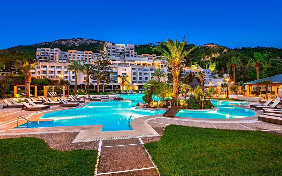 λαμψα-πούλησε-το-ξενοδοχείο-sheraton-rhodes-resort-561985714