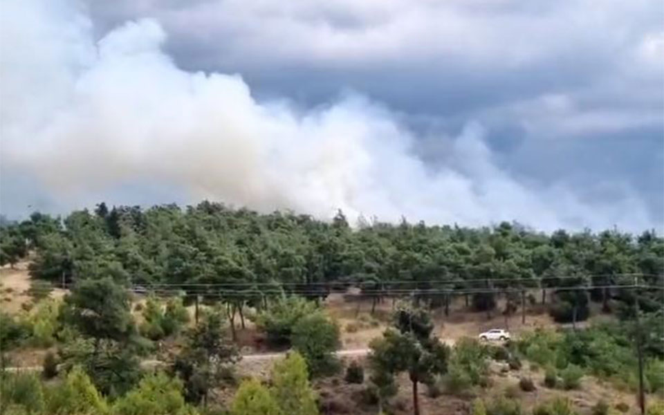 οριοθετήθηκε-η-φωτιά-στο-σέιχ-σου-562007632