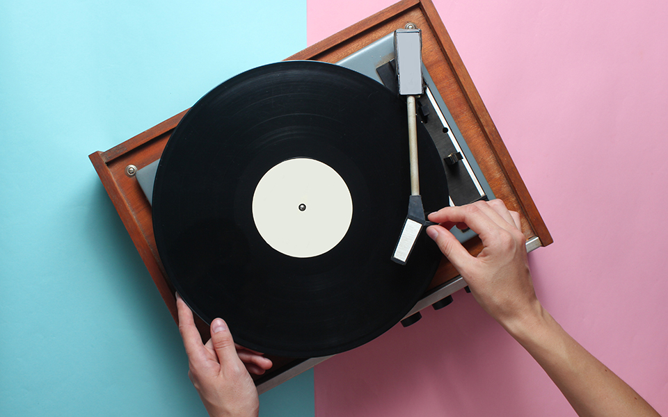 μπορεί-να-γίνει-η-παραγωγή-βινυλίου-πι-562007872