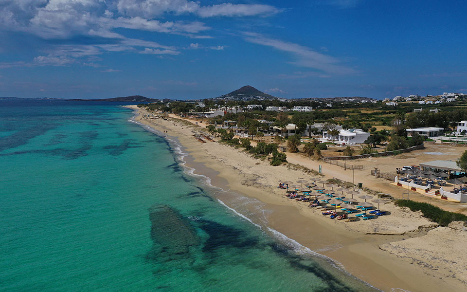 to-νησί-των-κυκλάδων-που-έχει-μαγέψει-562017373