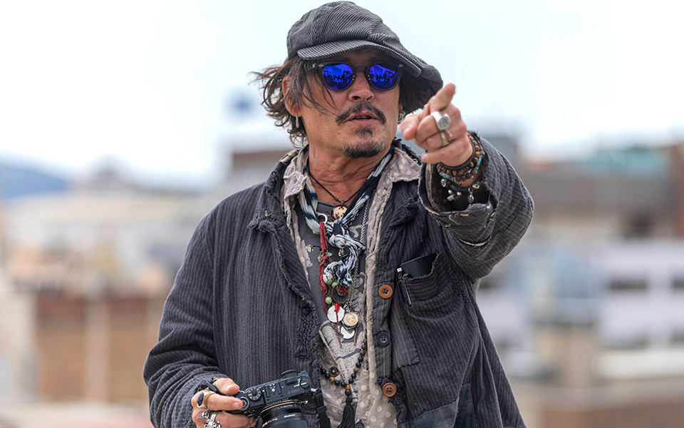 ο-τζόνι-ντεπ-θα-σκηνοθετήσει-τη-βιογρα-562001989