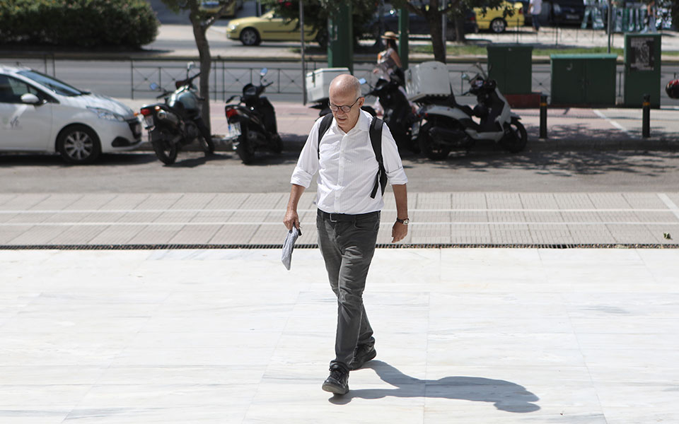 νδ-εμείς-δεν-πρόκειται-να-μπούμε-σε-καμ-561996757