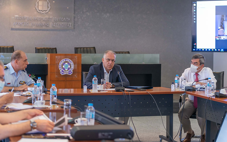 θεοδωρικάκος-διπλασιάσαμε-τους-αστυ-561983917