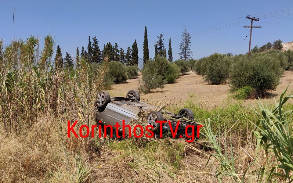 κόρινθος-ανατροπή-οχήματος-με-δύο-τρα-561996694