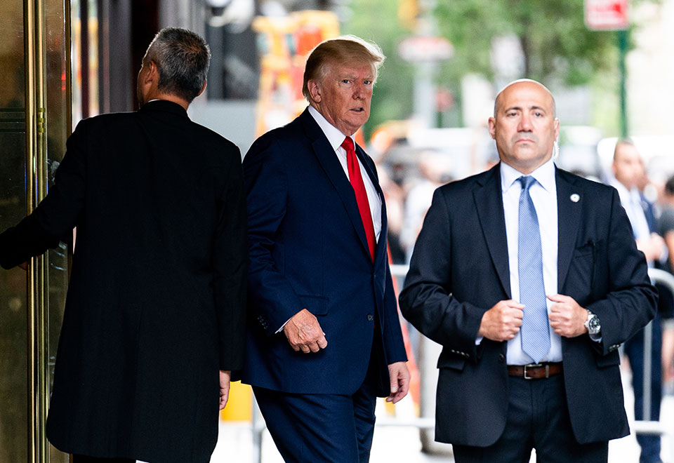 απόρρητα-έγγραφα-χειρόγραφα-και-φωτο-561999286