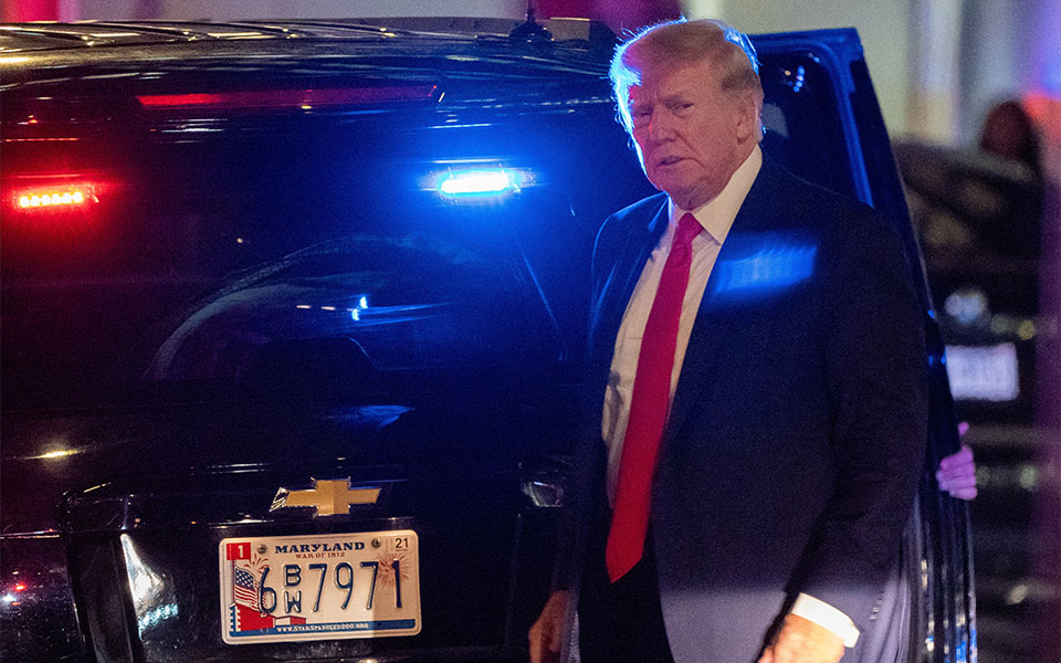 wp-το-fbi-έψαχνε-στην-κατοικία-του-τραμπ-έγγ-561998482