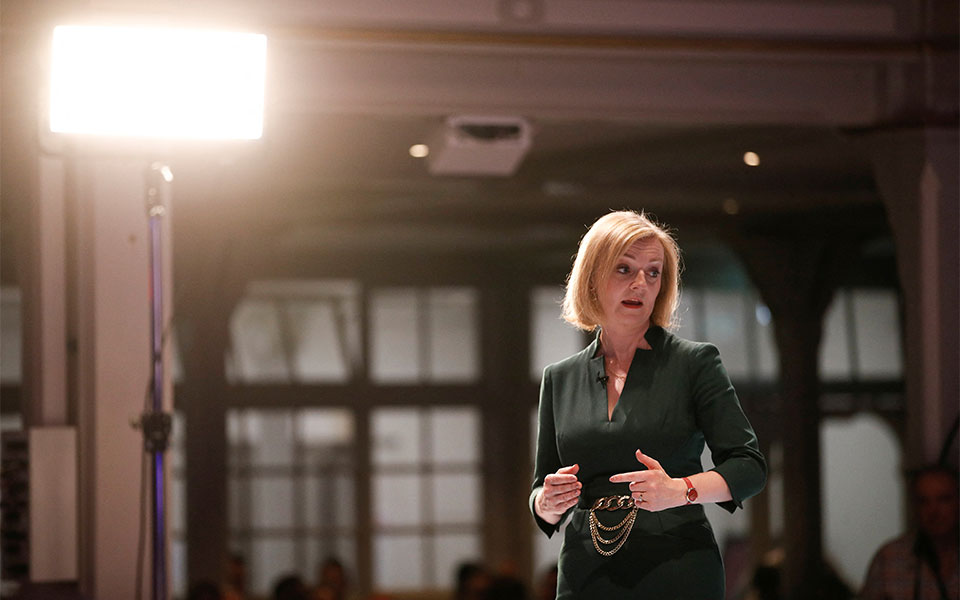 βρετανία-κορυφώνεται-η-μάχη-για-την-ηγ-561990979