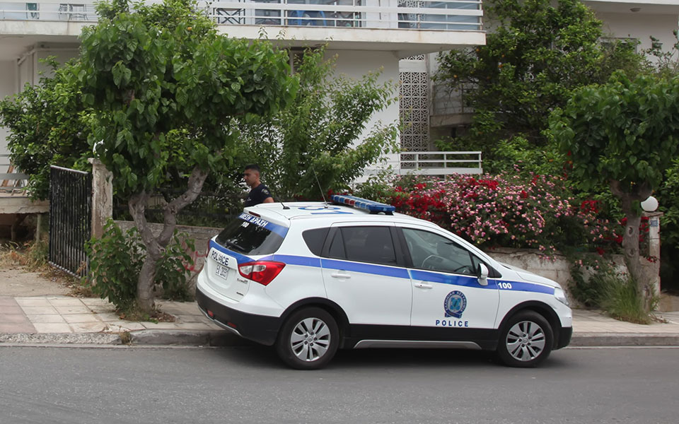 εξάρχεια-χειροπέδες-σε-26χρονο-για-απόπ-561987916