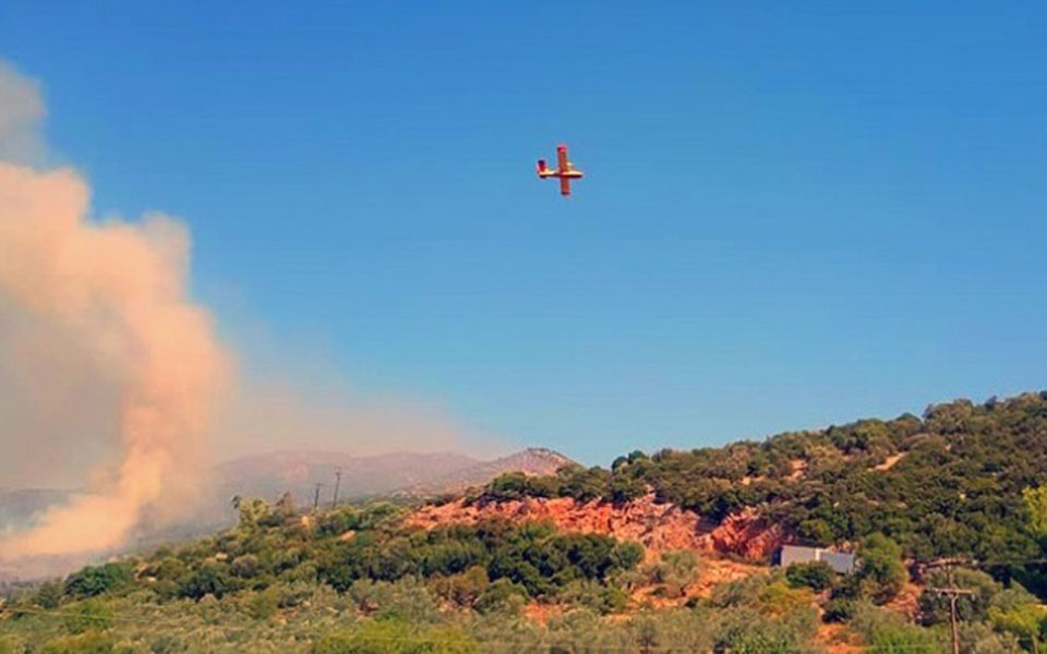 μάνη-σε-εξέλιξη-πυρκαγιά-σε-δύσβατο-ση-562002082