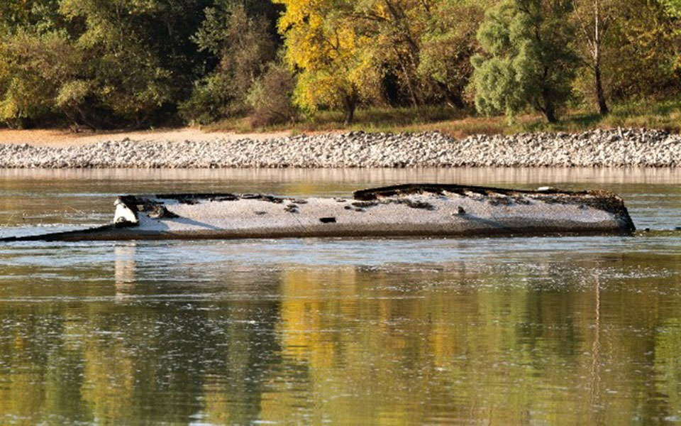 δούναβης-η-ξηρασία-έφερε-στο-φως-ναυάγ-562005103
