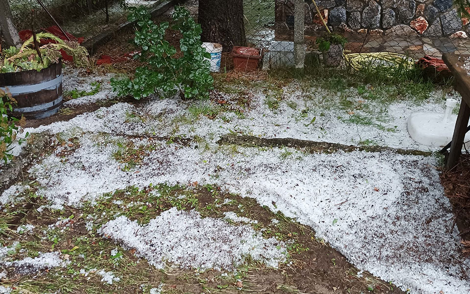 βροχή-και-χαλάζι-στη-κεντρική-μακεδον-562001122