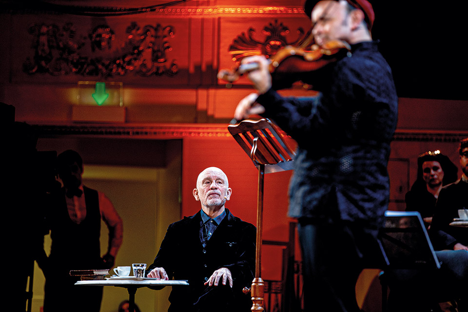 Ο John Malkovich μιλάει στο «Κ» λίγο πριν την παράσταση στο Ηρώδειο-2