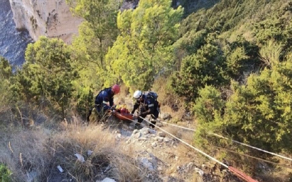 παξοί-αίσιο-τέλος-για-τουρίστρια-που-έ-562056199