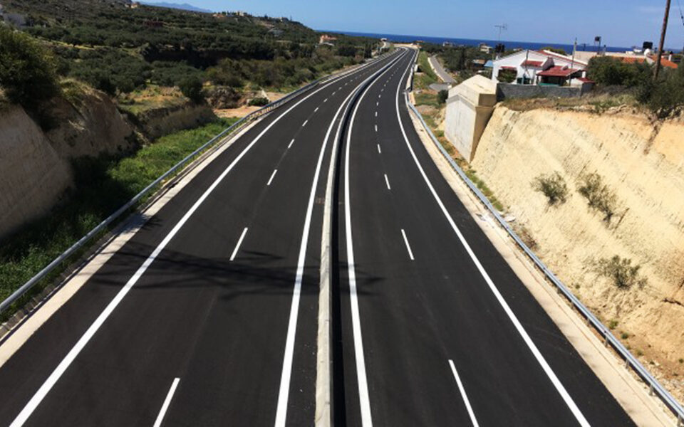 υπεγράφη-η-σύμβαση-για-το-α΄-τμήμα-του-β-562029340