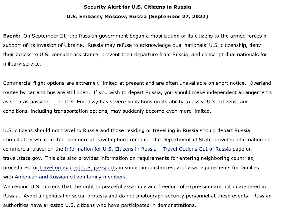 Η πρεσβεία των ΗΠΑ στη Μόσχα καλεί τους Αμερικανούς να εγκαταλείψουν άμεσα τη Ρωσία-1