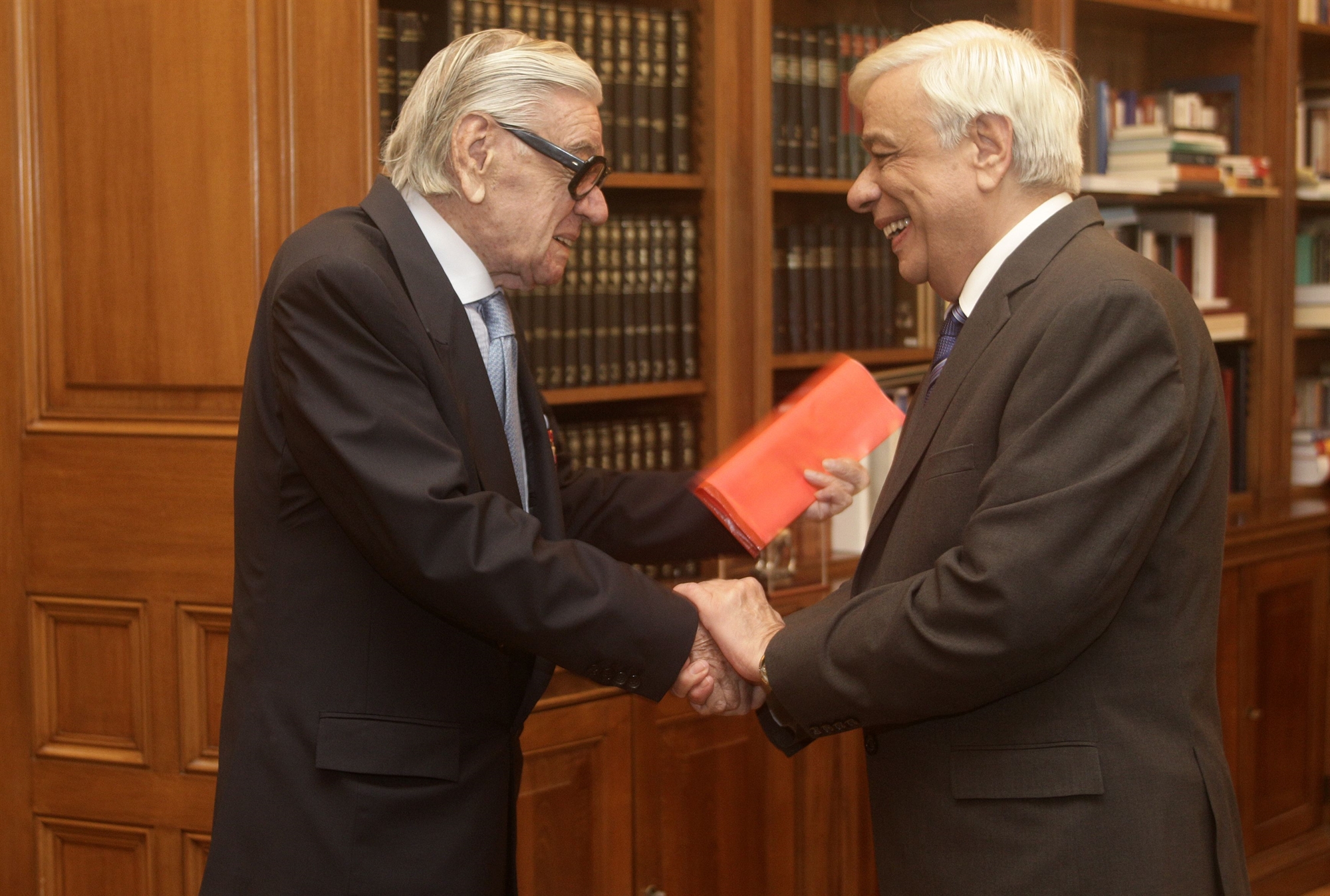 Αποχαιρετισμός στον Ζάχο Χατζηφωτίου: «αντίο» σε έναν ευπατρίδη της Αθήνας-1