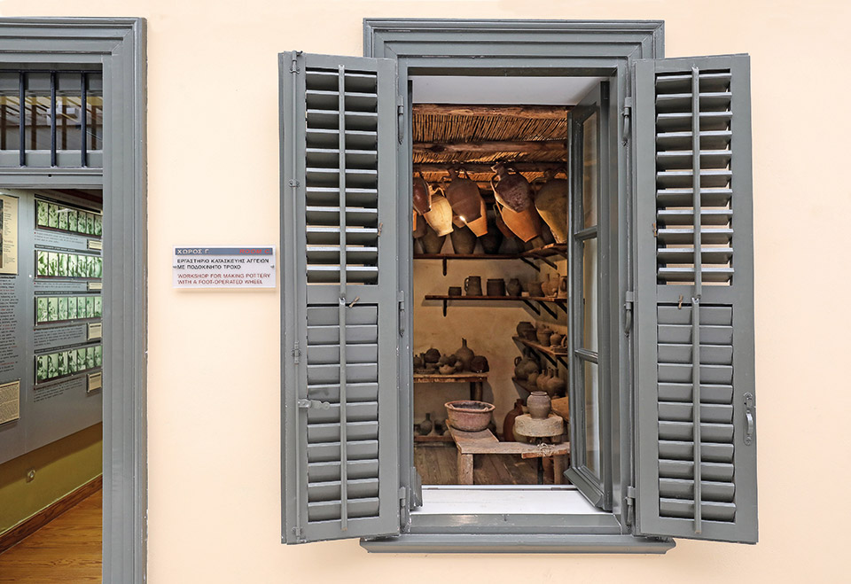 Η κεραμική ζει στον… Κεραμεικό-1