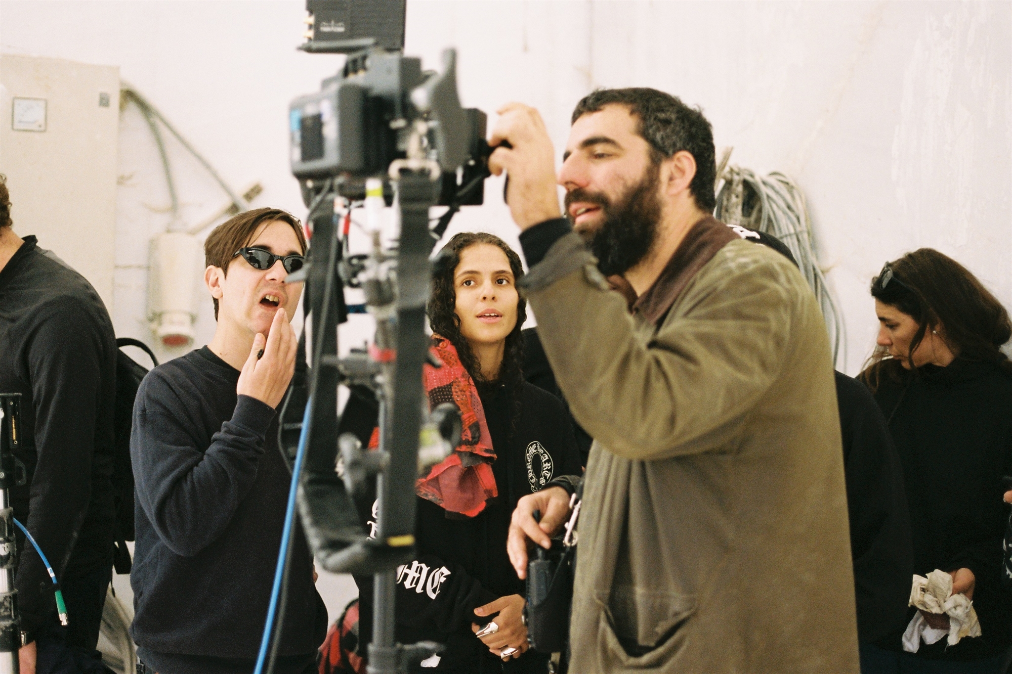 ρομέν-γαβράς-πώς-γύρισα-τις-σκηνές-της-562059406