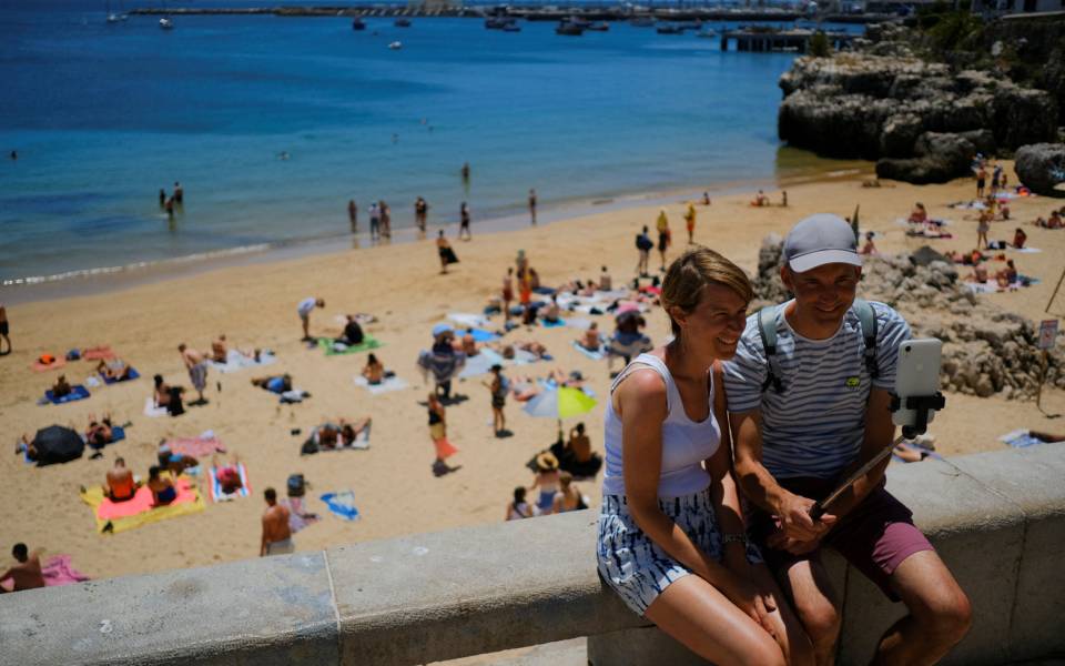 πορτογαλία-ρεκόρ-τουριστών-τον-ιούλι-562025410