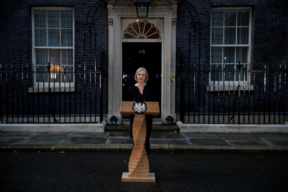 λιζ-τρας-για-θάνατο-βασίλισσας-τεράστ-562033909