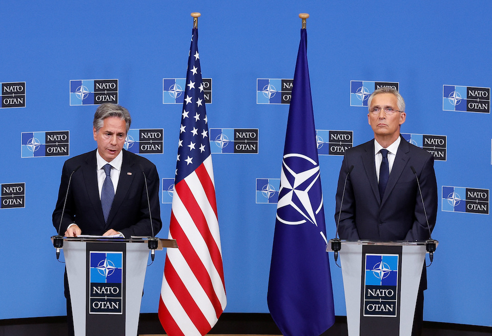 στόλτενμπεργκ-μπλίνκεν-απευθύνουν-562035985