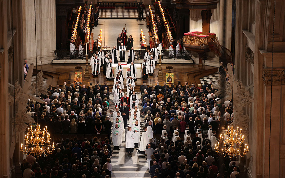 βρετανία-η-νέα-εκδοχή-του-εθνικού-ύμνο-562036768