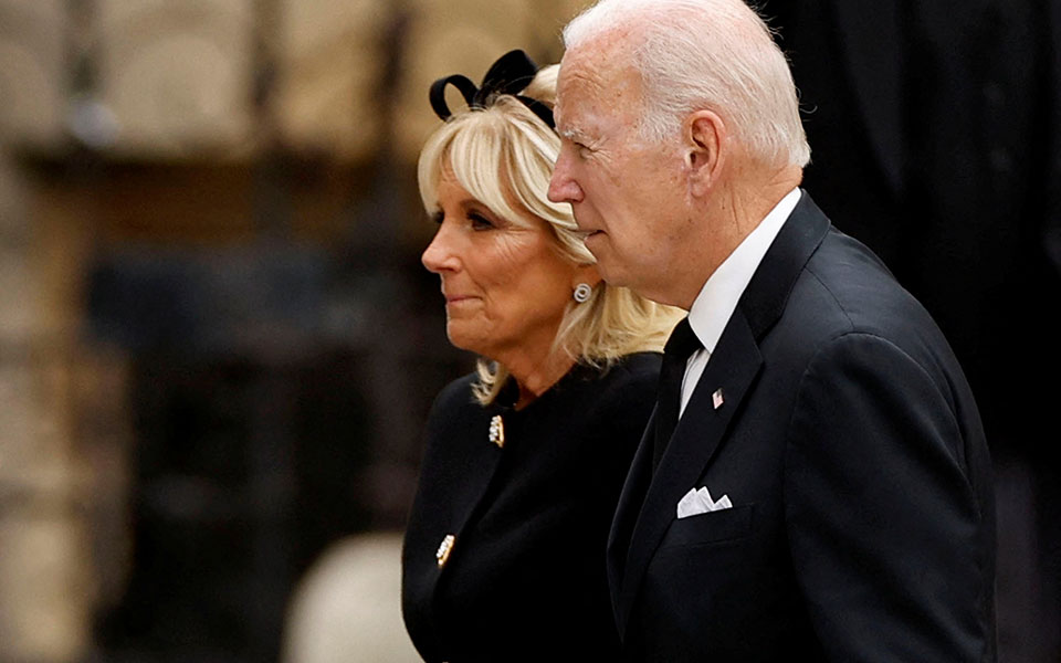 Το ύστατο χαίρε στη βασίλισσα Ελισάβετ – Λεπτό προς λεπτό η τελετή-8