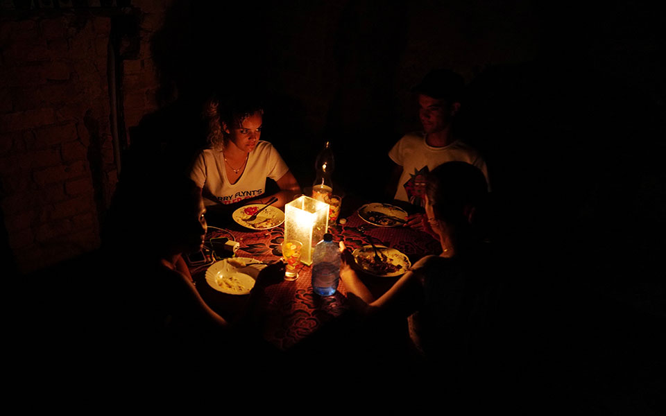 O κυκλώνας Ίαν σάρωσε τη Φλόριντα: Καρχαρίες και βάρκες στη στεριά, μπλακ άουτ, νερά στα τρία μέτρα-2