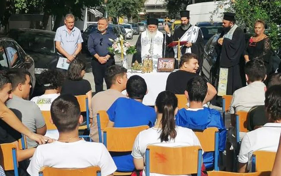 εκπαίδευση-αγιασμός-στον-δρόμο-απουσ-562052665