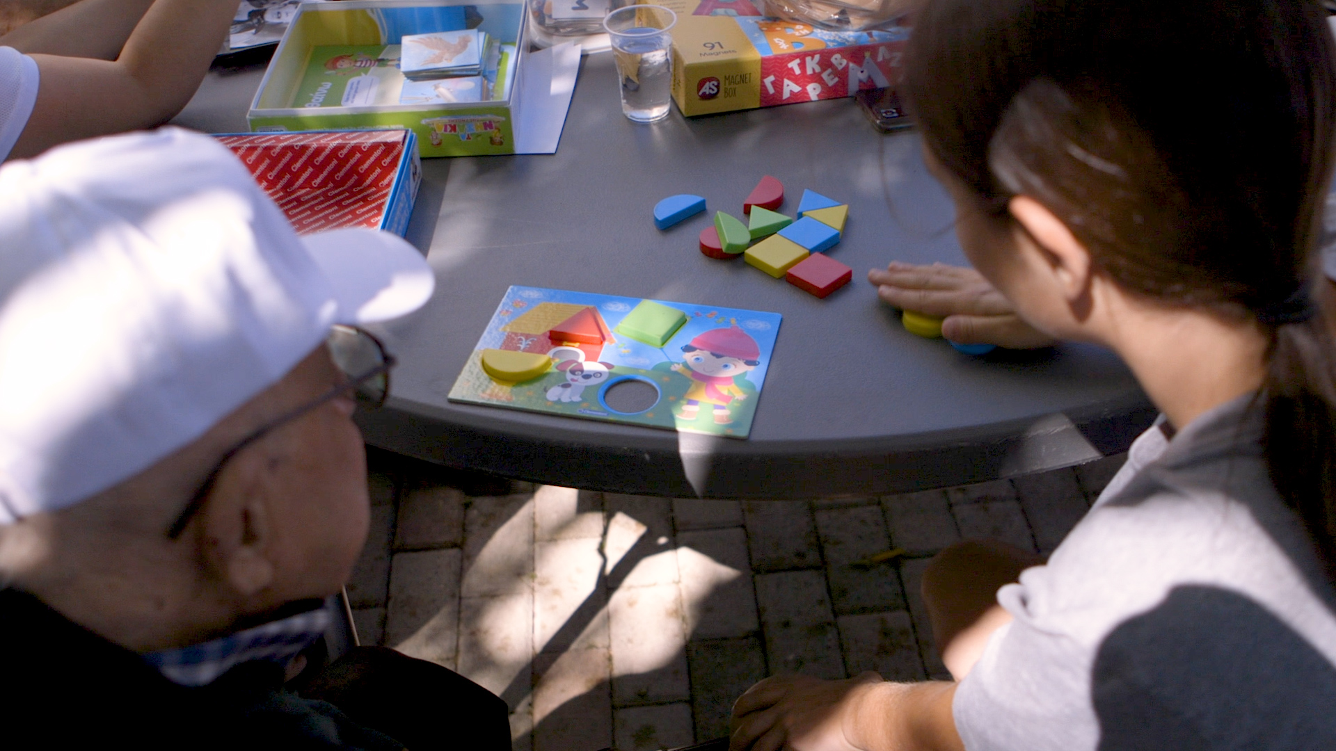 παιχνίδι-με-τα-εγγόνια-κατά-της-άνοιας-562068691