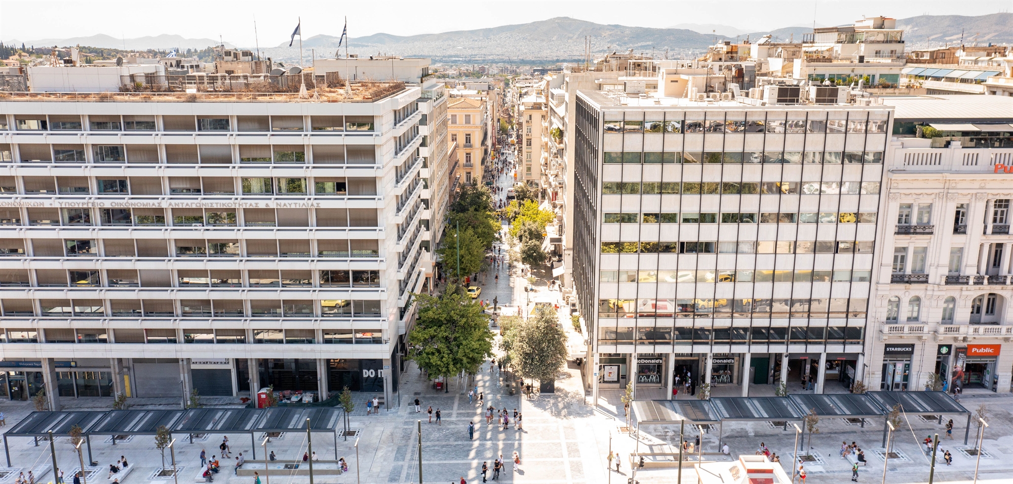 κέντρο-αθήνας-γιατρεύει-τις-πληγές-το-562059385