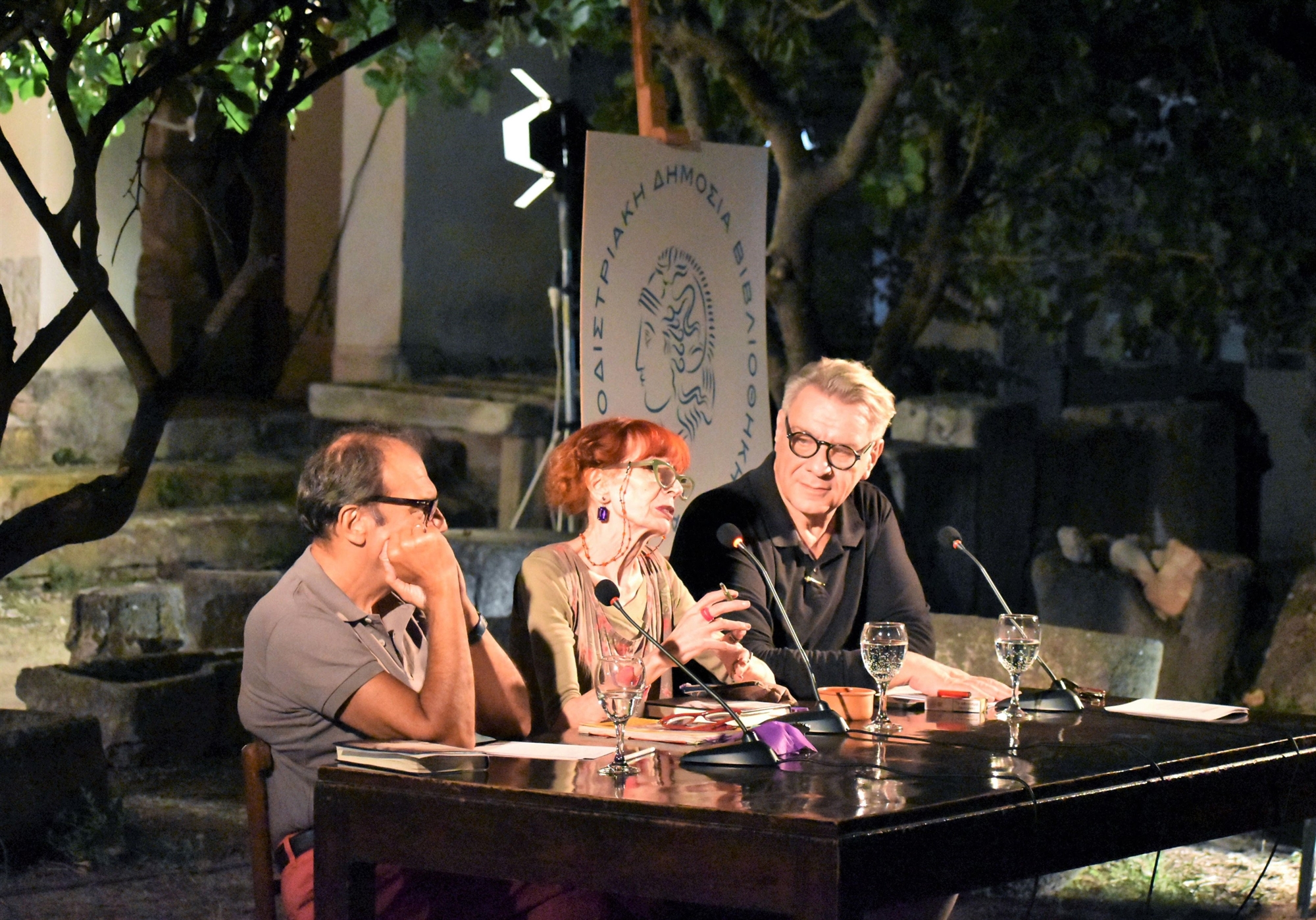 Βιβλιοφιλικές βραδιές στον κήπο του Εϋνάρδειου στην Αίγινα: πνοή για ένα μνημείο-1