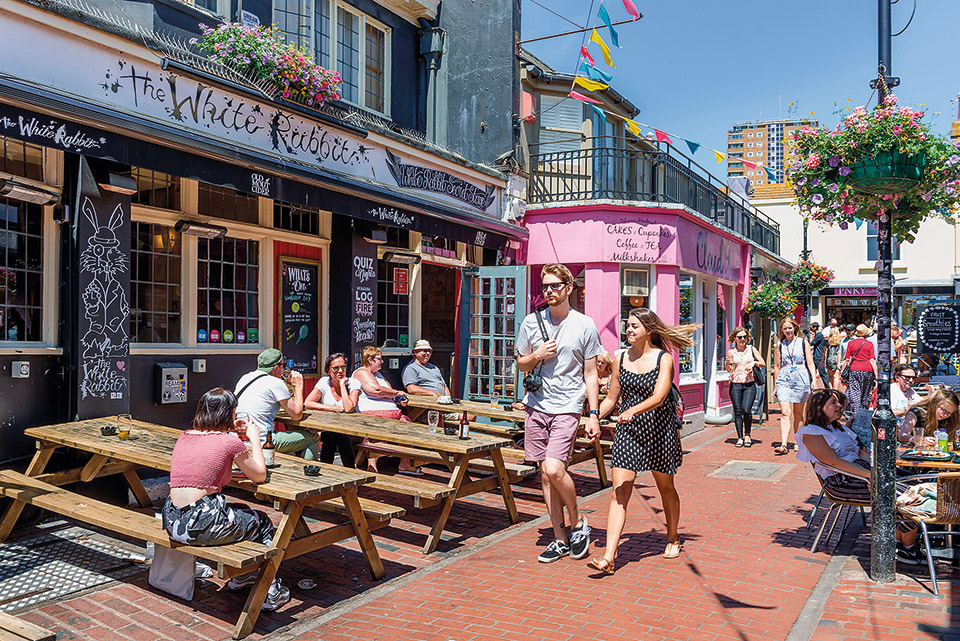 Μπράιτον: Βόλτες στην παραλία και στις πιο κουλ γειτονιές-1