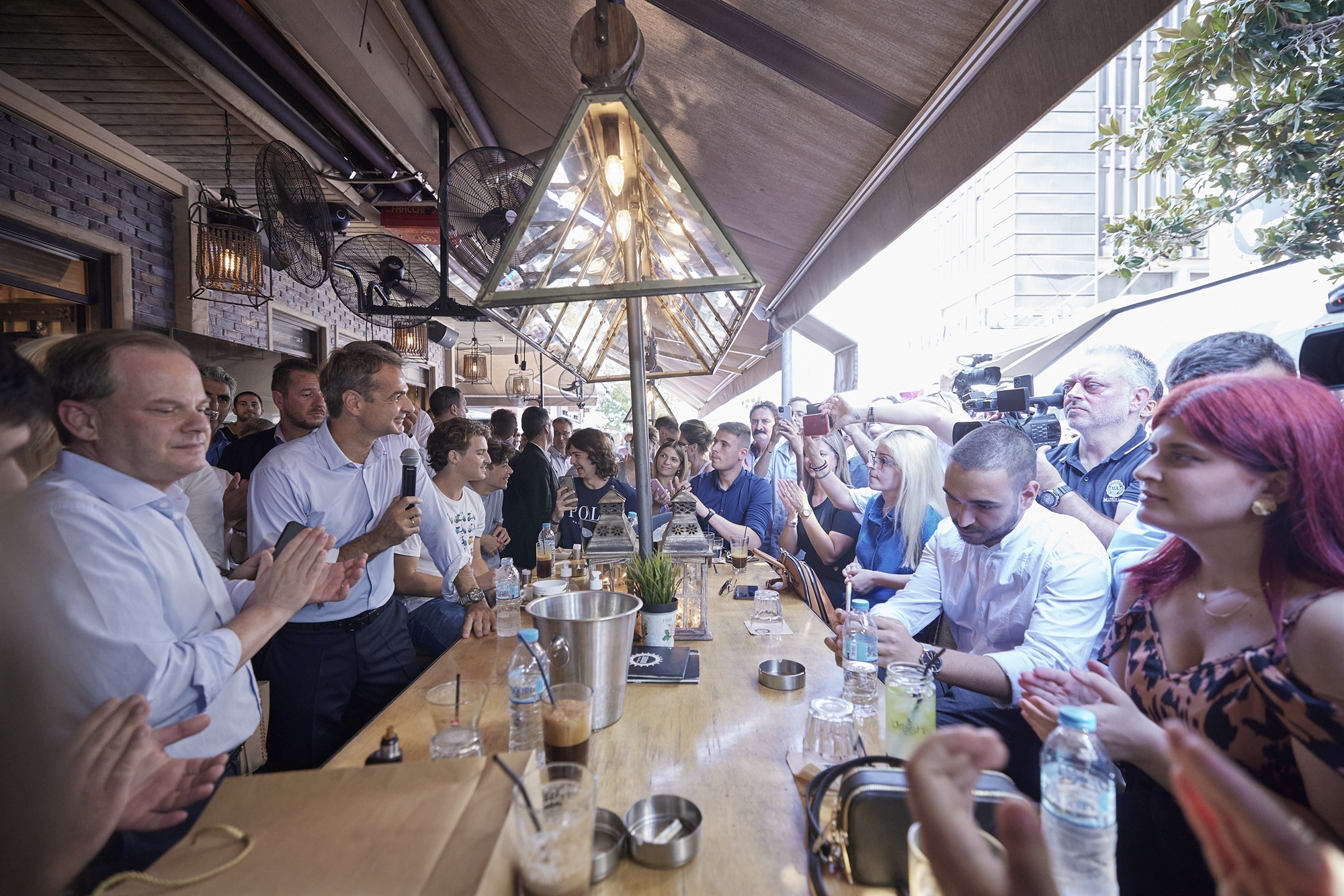 τα-πολλαπλά-μηνύματα-του-πρωθυπουργ-562023178