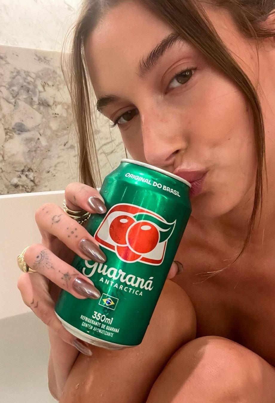 To μανικιούρ του Φθινοπώρου είναι σοκολατί-1