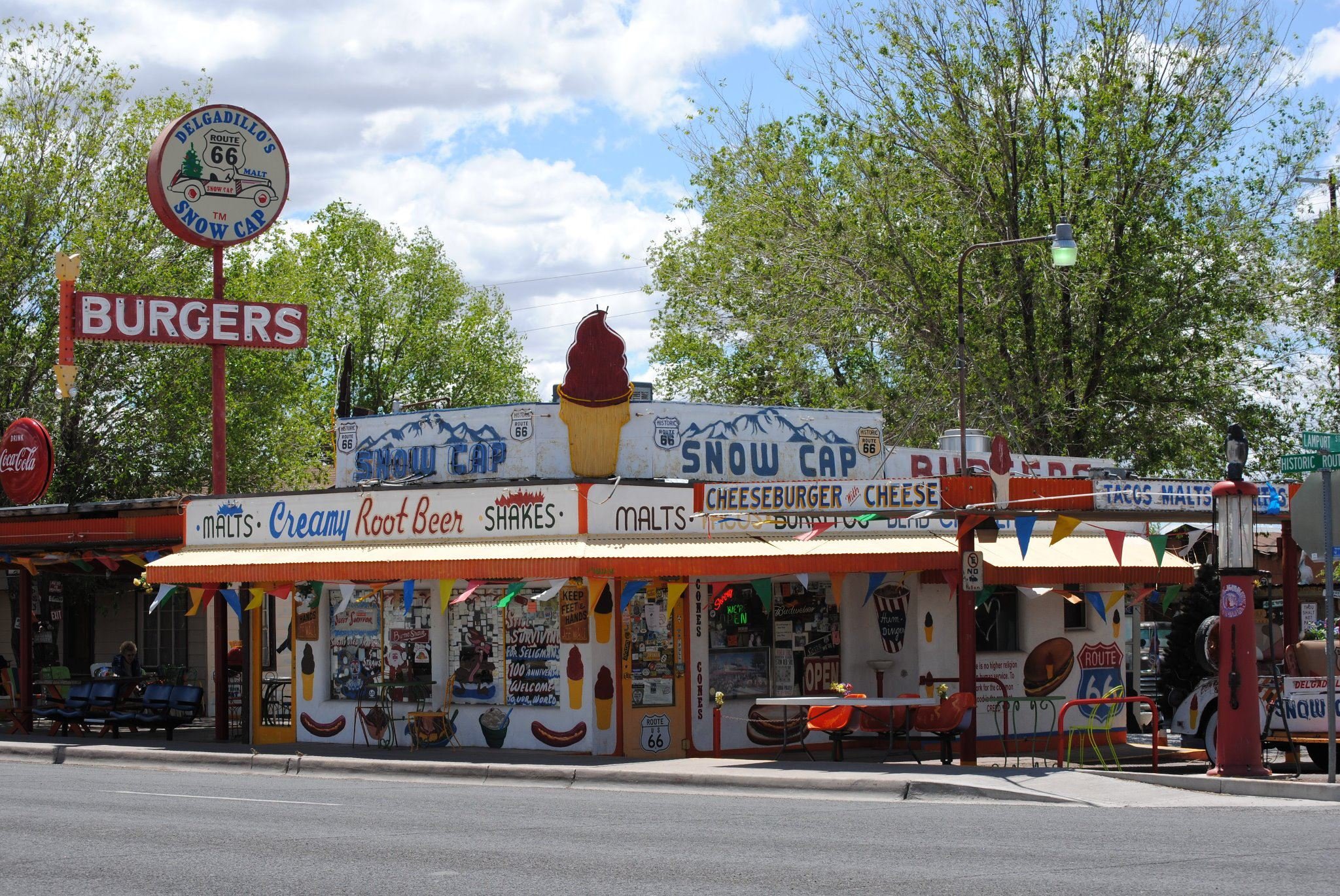 Tσίλι και μπιφτέκι ψαριού: Το drive-in με τις πιο παράξενες γεύσεις μίλκσεϊκ στον κόσμο-1
