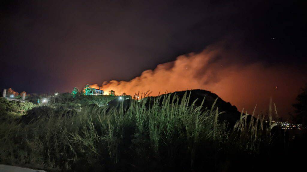 Μεγάλη φωτιά στην Κεφαλονιά (εικόνες)-1