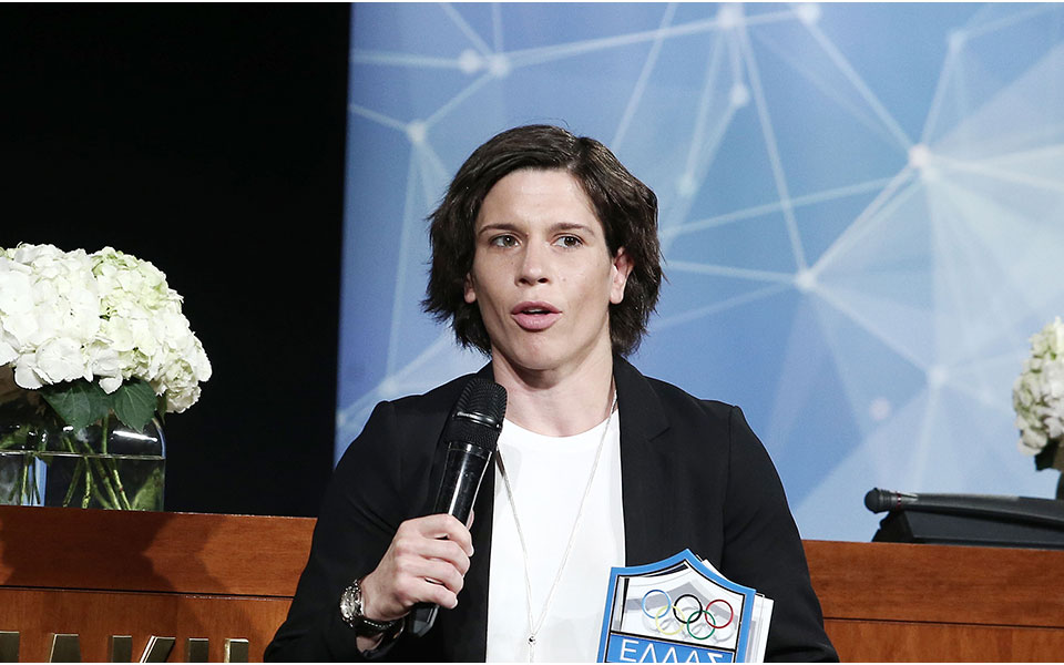 μαρία-πρεβολαράκη-η-μοναξιά-μιας-πρωτ-562049224